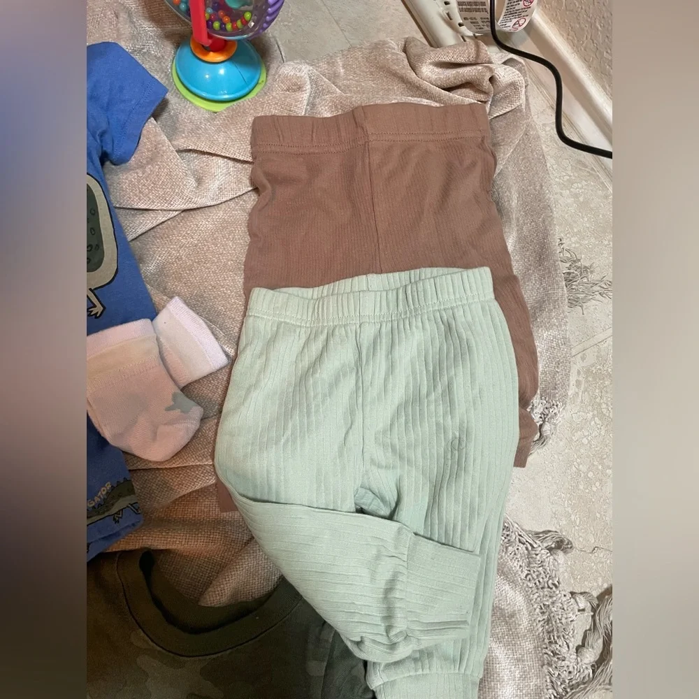 8 PCS Baby Boy’s Excellent Preowned Condition BUNDLE🩵SZ: 3-6M  Pants Tops Socks